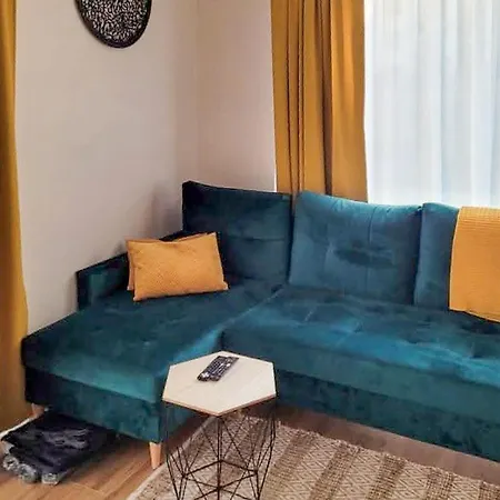 بيت للعطل 2 Bedroom Lovely In