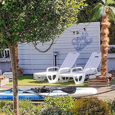 2 Bedroom Lovely In