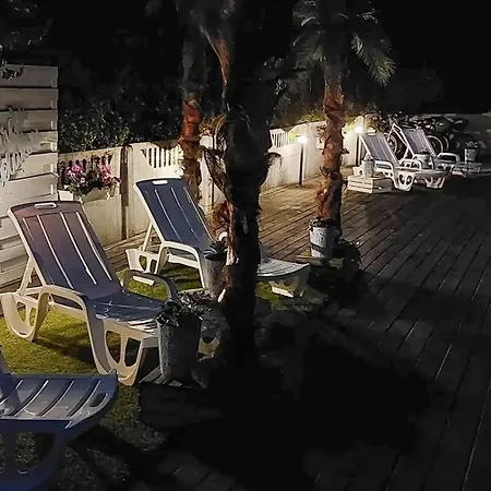 بيت للعطل 2 Bedroom Lovely In *